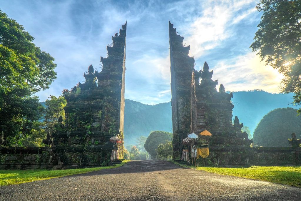 Ancient temple gates in Bali, Travel the great
